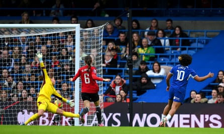 لورين جيمس يغرق مانشستر يونايتد ويرسل تشيلسي واضحا في صدارة WSL | دوري السوبر للسيدات لورين جيمس يغرق مانشستر يونايتد ويرسل تشيلسي واضحا في صدارة WSL | دوري السوبر للسيدات