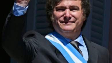 سياسات خافيير مايلي الاقتصادية الراديكالية في الأرجنتين قوبلت بالاحتجاجات | الأرجنتين سياسات خافيير مايلي الاقتصادية الراديكالية في الأرجنتين قوبلت بالاحتجاجات | الأرجنتين