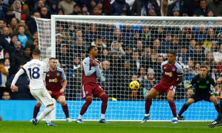 يقدم أولي واتكينز ميزة سريرية في فوز فيلا والخسارة الثالثة على التوالي لتوتنهام | الدوري الممتاز يقدم أولي واتكينز ميزة سريرية في فوز فيلا والخسارة الثالثة على التوالي لتوتنهام | الدوري الممتاز