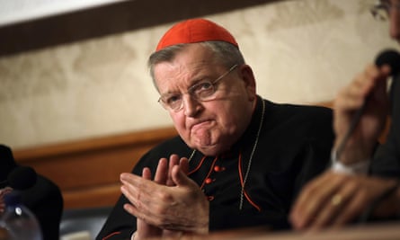 البابا يلغي امتيازات كاردينال أمريكي محافظ ينتقد إصلاح الكنيسة |  البابا فرانسيس البابا يلغي امتيازات كاردينال أمريكي محافظ ينتقد إصلاح الكنيسة |  البابا فرانسيس