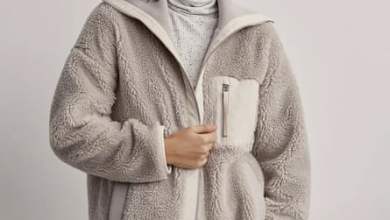 صوف جديد للحياة: النسيج الغامض المتواضع يصبح العنصر الأكثر رواجًا في الموضة |  موضة صوف جديد للحياة: النسيج الغامض المتواضع يصبح العنصر الأكثر رواجًا في الموضة |  موضة