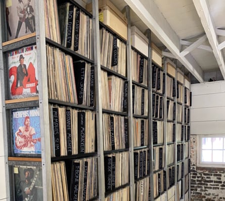 “لا أحد ينقذها”: الكفاح من أجل حماية مجموعة موسيقية تاريخية | موسيقى “لا أحد ينقذها”: الكفاح من أجل حماية مجموعة موسيقية تاريخية | موسيقى