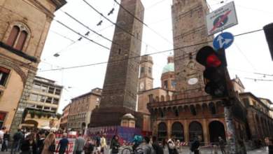 بولونيا تغلق “البرج المائل” بسبب مخاوف من ميله أكثر من اللازم |  إيطاليا بولونيا تغلق “البرج المائل” بسبب مخاوف من ميله أكثر من اللازم |  إيطاليا