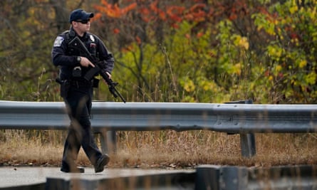 صالة بولينج ثم حانة: كيف تحولت ليلة هادئة في ولاية ماين إلى مذبحة | مين صالة بولينج ثم حانة: كيف تحولت ليلة هادئة في ولاية ماين إلى مذبحة | مين