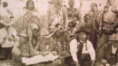 يروي سكورسيزي نصف القصة في فيلم Killers of the Flower Moon: إليكم ما حدث بعد ذلك مع شعب الأوساج |  جريج بالاست يروي سكورسيزي نصف القصة في فيلم Killers of the Flower Moon: إليكم ما حدث بعد ذلك مع شعب الأوساج |  جريج بالاست