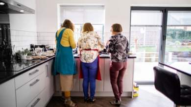 الثقة المفرطة وقلة الخبرة والغرور: الخطايا السبع المميتة لاستضافة حفل العشاء |  نمط الحياة الأسترالي الثقة المفرطة وقلة الخبرة والغرور: الخطايا السبع المميتة لاستضافة حفل العشاء |  نمط الحياة الأسترالي