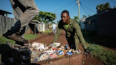 يظهر التحليل أن النفايات البلاستيكية “تخرج عن نطاق السيطرة” في جميع أنحاء أفريقيا |  البلاستيك يظهر التحليل أن النفايات البلاستيكية “تخرج عن نطاق السيطرة” في جميع أنحاء أفريقيا |  البلاستيك