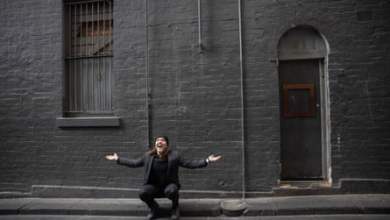 تيم مينشين: “أنا مهووس بهذا السؤال… هل يُسمح لي بالاستمتاع بحياتي؟” | تيم مينشين تيم مينشين: “أنا مهووس بهذا السؤال… هل يُسمح لي بالاستمتاع بحياتي؟” | تيم مينشين