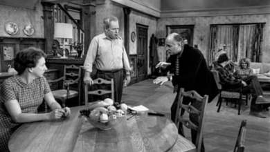 وفاة الكاتب والمنتج التلفزيوني الأمريكي الشهير نورمان لير عن عمر يناهز 101 عام التلفزيون الأمريكي وفاة الكاتب والمنتج التلفزيوني الأمريكي الشهير نورمان لير عن عمر يناهز 101 عام التلفزيون الأمريكي