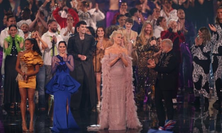 “هناك فقط هذه الموجة من الحب!” هانا وادينجهام في Emmys وEurovision وأعنف عام لها على الإطلاق | هانا وادينغهام “هناك فقط هذه الموجة من الحب!” هانا وادينجهام في Emmys وEurovision وأعنف عام لها على الإطلاق | هانا وادينغهام