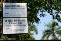 10 Dokter Kulit dan Kelamin di Surabaya Barat 10 Dokter Kulit dan Kelamin di Surabaya Barat