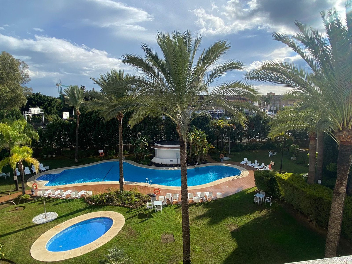 R4186270 Málaga Málaga, Costa del Sol, Nueva Andalucía R4186270 Málaga Málaga, Costa del Sol, Nueva Andalucía