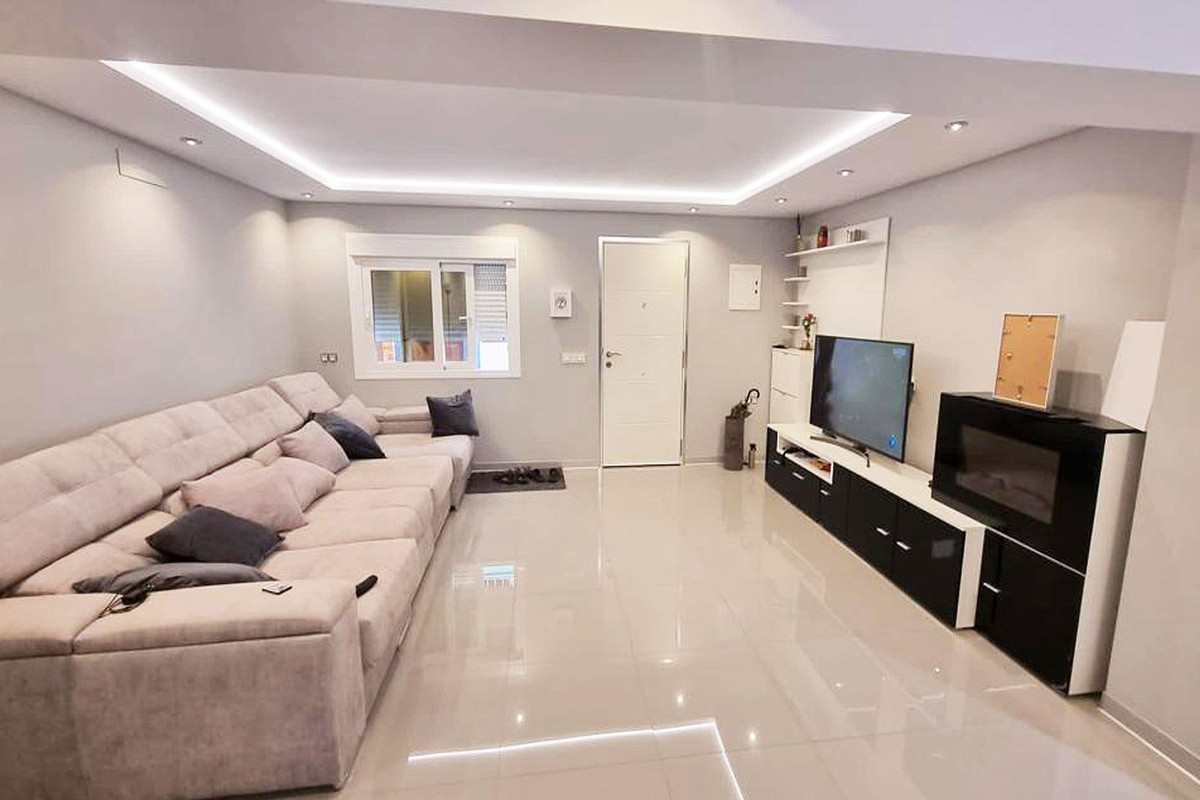 R4288087 Málaga Málaga, Costa del Sol, Las Lagunas R4288087 Málaga Málaga, Costa del Sol, Las Lagunas