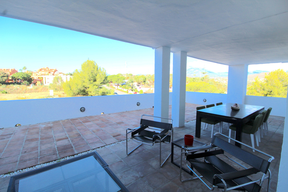 R2460926 Málaga Málaga, Costa del Sol, Nueva Andalucía R2460926 Málaga Málaga, Costa del Sol, Nueva Andalucía