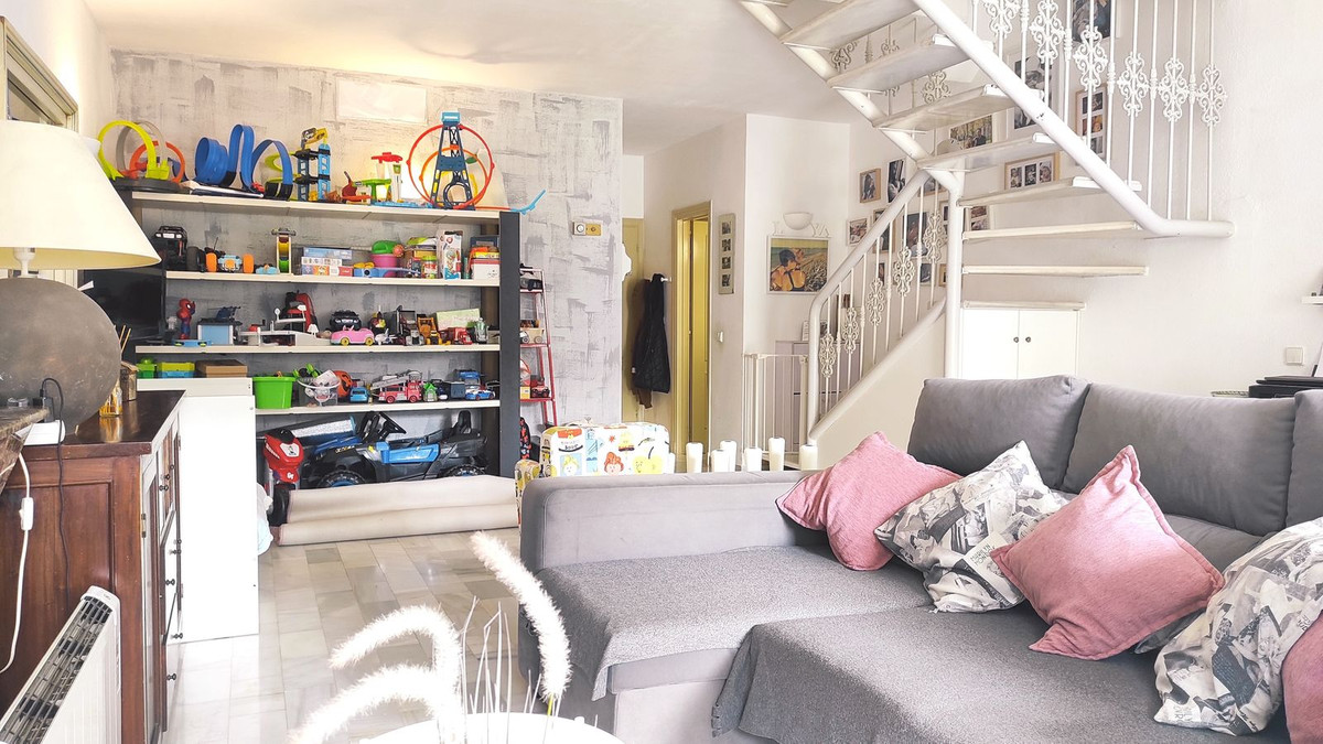 R4277422 Málaga Málaga, Costa del Sol, Nueva Andalucía R4277422 Málaga Málaga, Costa del Sol, Nueva Andalucía