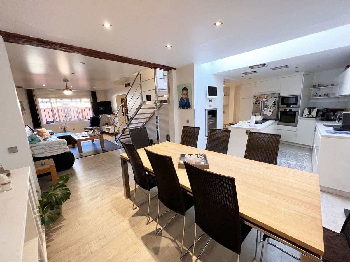 R4195903 Málaga Málaga, Costa del Sol, Los Pacos R4195903 Málaga Málaga, Costa del Sol, Los Pacos