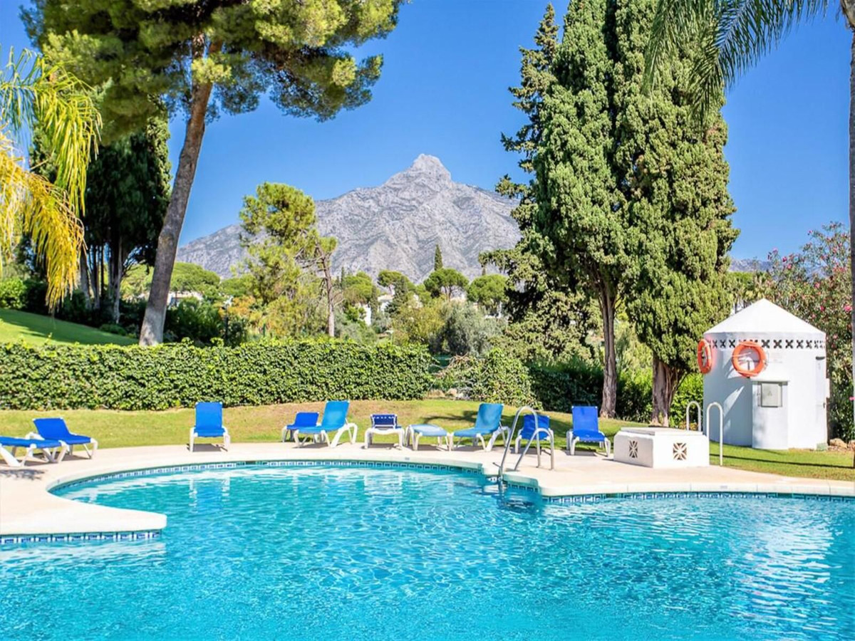 R4215940 Málaga Málaga, Costa del Sol, Nueva Andalucía R4215940 Málaga Málaga, Costa del Sol, Nueva Andalucía