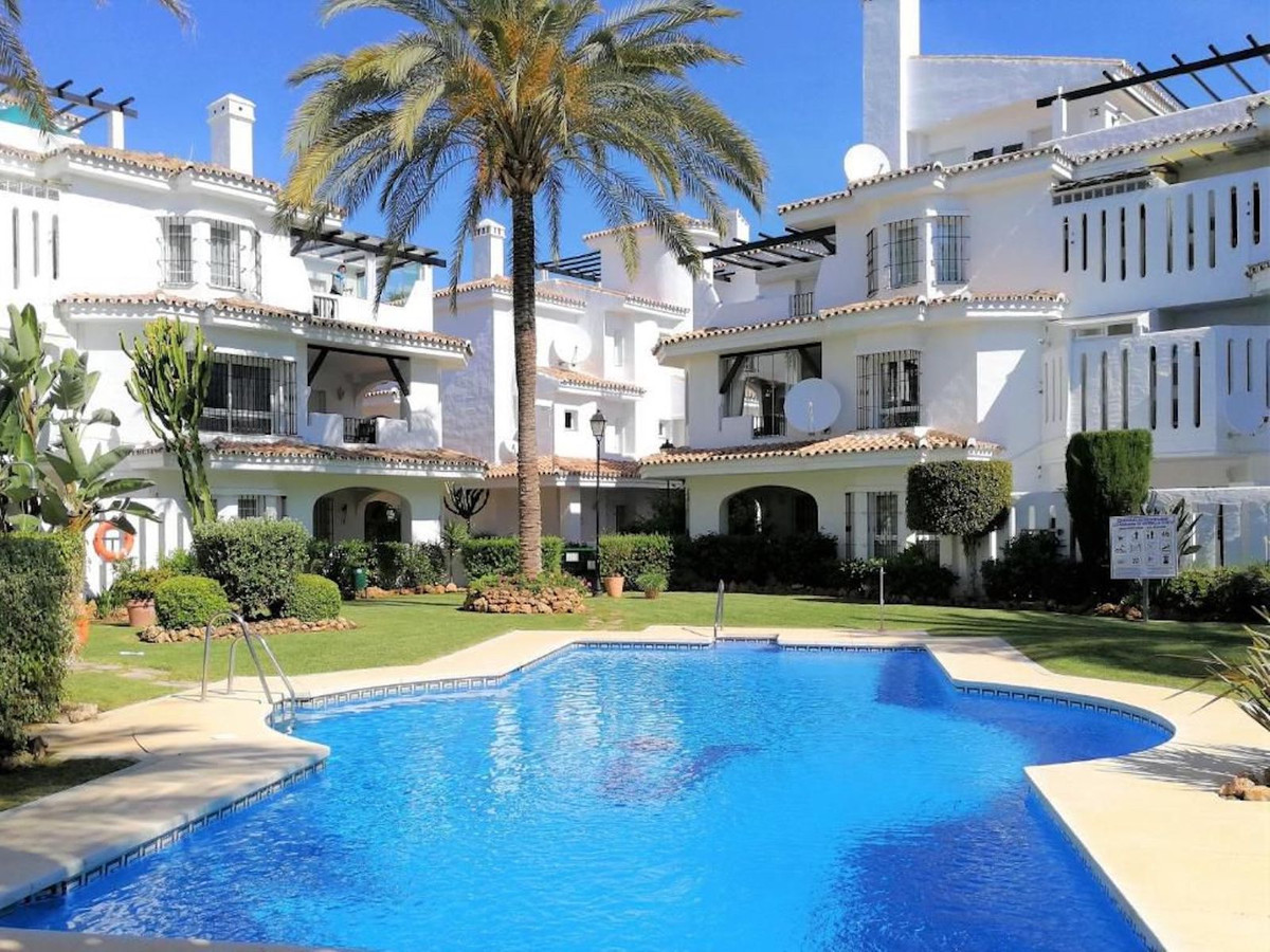 R4174891 Málaga Málaga, Costa del Sol, Nueva Andalucía R4174891 Málaga Málaga, Costa del Sol, Nueva Andalucía