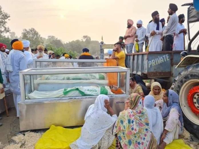 ভারতের উত্তর প্রদেশে আন্দোলনরত কৃষকদের উপরে গাড়ি চালিয়ে দেওয়াকে কেন্দ্র করে নিহত ৮ ভারতের উত্তর প্রদেশে আন্দোলনরত কৃষকদের উপরে গাড়ি চালিয়ে দেওয়াকে কেন্দ্র করে নিহত ৮