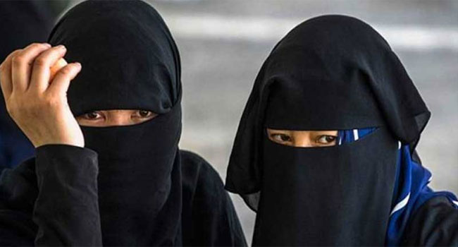 ভারতে হিজাব পরা ছবি দেয়ায় চাকরির আবেদনপত্র বাতিল ভারতে হিজাব পরা ছবি দেয়ায় চাকরির আবেদনপত্র বাতিল