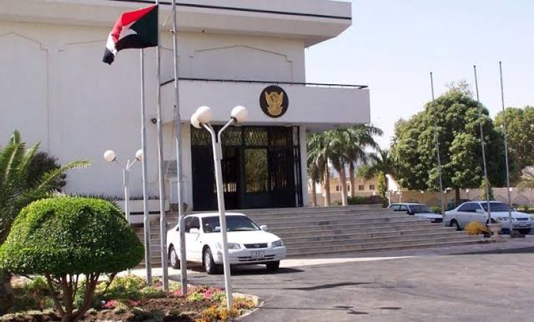 “احتجـــاز دبـلوماسيـين ســودانيـين”.. “بلطجة اماراتية” !! “احتجـــاز دبـلوماسيـين ســودانيـين”.. “بلطجة اماراتية” !!