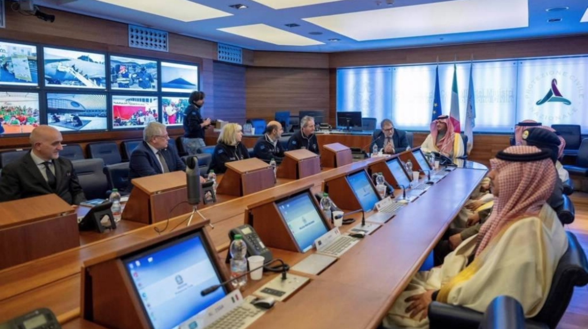 وزير الداخلية يزور وكالة الحماية المدنية الإيطالية وزير الداخلية يزور وكالة الحماية المدنية الإيطالية
