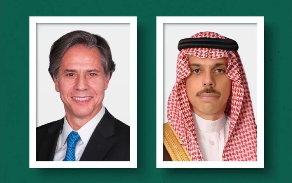 وزير الخارجية يناقش مستجدات المنطقة مع نظيره الأمريكي وزير الخارجية يناقش مستجدات المنطقة مع نظيره الأمريكي
