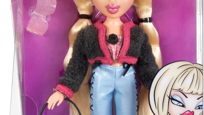 Bratz Goin ‘Out! Cloo fashion doll with stuff Bratz Goin ‘Out! Cloo fashion doll with stuff