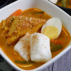 Resep Lontong Kari yang Gurih dan Laris Manis Resep Lontong Kari yang Gurih dan Laris Manis