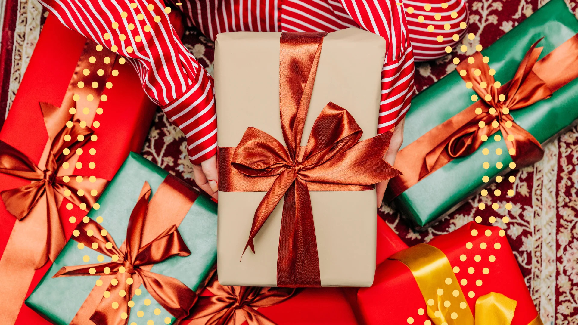 Stay Safe This Holiday Season: How to Avoid Scams While Shopping Online