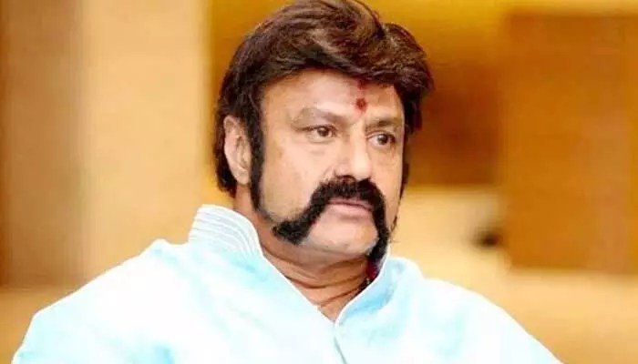 ‘ఈ దుర్ఘటన మాటలకందని విషాదాన్ని నింపింది’.. బాలకృష్ణ ఎమోషనల్ కామెంట్స్ ‘ఈ దుర్ఘటన మాటలకందని విషాదాన్ని నింపింది’.. బాలకృష్ణ ఎమోషనల్ కామెంట్స్