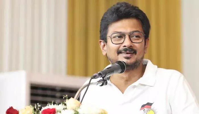 సనాతన ధర్మంపై ఉదయనిధి సంచలన వివరణ: అసలు ఏం జరిగింది? సనాతన ధర్మంపై ఉదయనిధి సంచలన వివరణ: అసలు ఏం జరిగింది?