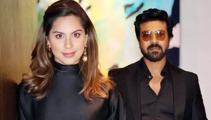 రామ్ చరణ్ భార్య ఉపాసన ఏ హ్యాండ్తో రాస్తుందో చూడండి.. వీడియో వైరల్ అవ్వగా నెటిజన్ల రియాక్షన్ ఎలా ఉందంటే..? రామ్ చరణ్ భార్య ఉపాసన ఏ హ్యాండ్తో రాస్తుందో చూడండి.. వీడియో వైరల్ అవ్వగా నెటిజన్ల రియాక్షన్ ఎలా ఉందంటే..?