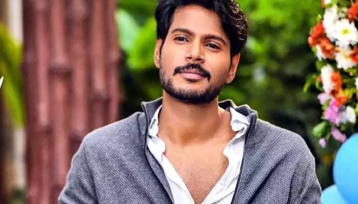 పతంగ్కు ఊహించని మద్దతు: ఆ హీరో ఏకంగా 500 టికెట్లు ఉచితంగా ఇస్తున్నాడు! పతంగ్కు ఊహించని మద్దతు: ఆ హీరో ఏకంగా 500 టికెట్లు ఉచితంగా ఇస్తున్నాడు!