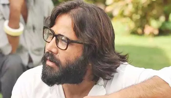 తొలి ప్రేమ అంత తోపేం కాదు.. ఈ సినిమా ఫస్ట్ లవ్ గురించి కాదు.. సరైన లవ్ స్టోరీ గురించి.. సందీప్ రెడ్డి వంగ ట్వీట్ వైరల్ తొలి ప్రేమ అంత తోపేం కాదు.. ఈ సినిమా ఫస్ట్ లవ్ గురించి కాదు.. సరైన లవ్ స్టోరీ గురించి.. సందీప్ రెడ్డి వంగ ట్వీట్ వైరల్