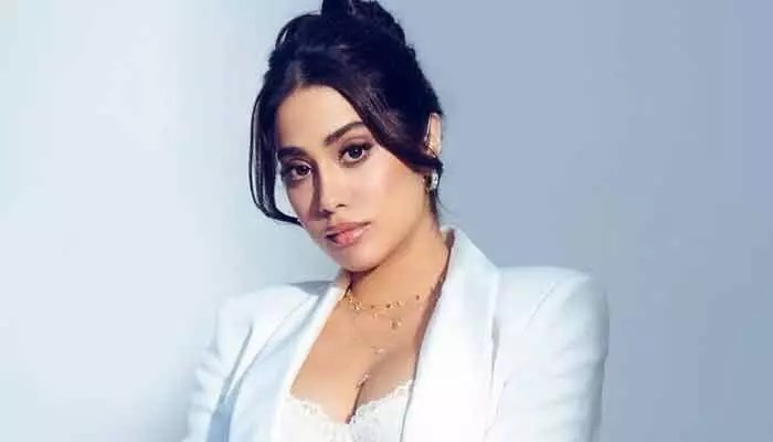 Janhvi Kapoor: కనీస అవగాహన లేకుండా చట్టవిరుద్ధంగా ప్రవర్తించడం భాధాకరం.. జాన్వీ కపూర్ పోస్ట్ Janhvi Kapoor: కనీస అవగాహన లేకుండా చట్టవిరుద్ధంగా ప్రవర్తించడం భాధాకరం.. జాన్వీ కపూర్ పోస్ట్