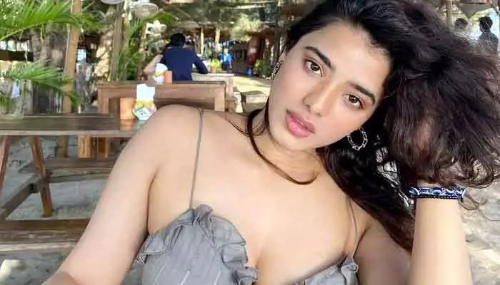కేతిక శర్మ: రిలేషన్షిప్ డ్రామాలు నాకు నచ్చవు.. యంగ్ హీరోయిన్ షాకింగ్ కామెంట్స్ కేతిక శర్మ: రిలేషన్షిప్ డ్రామాలు నాకు నచ్చవు.. యంగ్ హీరోయిన్ షాకింగ్ కామెంట్స్