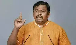 ‘ఇతరులను కించపరిచేలా ప్రవర్తిస్తే దేవుడు ఎప్పుడైనా స్క్రిప్ట్ను తిప్పగలడు’.. నెట్టింట వైరలవుతోన్న నటి పోస్ట్ ‘ఇతరులను కించపరిచేలా ప్రవర్తిస్తే దేవుడు ఎప్పుడైనా స్క్రిప్ట్ను తిప్పగలడు’.. నెట్టింట వైరలవుతోన్న నటి పోస్ట్