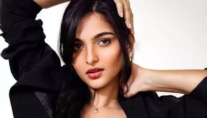 Kayadu Lohar: జోరు పెంచిన యంగ్ హీరోయిన్.. వరుస ఆఫర్స్తో ఫుల్ బిజీగా బ్యూటీ Kayadu Lohar: జోరు పెంచిన యంగ్ హీరోయిన్.. వరుస ఆఫర్స్తో ఫుల్ బిజీగా బ్యూటీ