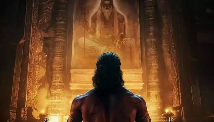 యుద్ధం అతనికి ఒక లక్ష్యాన్ని ఇచ్చింది.. క్యూరియాసిటీ పెంచుతున్న ‘VD-14’ ఫస్ట్ లుక్ పోస్టర్ యుద్ధం అతనికి ఒక లక్ష్యాన్ని ఇచ్చింది.. క్యూరియాసిటీ పెంచుతున్న ‘VD-14’ ఫస్ట్ లుక్ పోస్టర్
