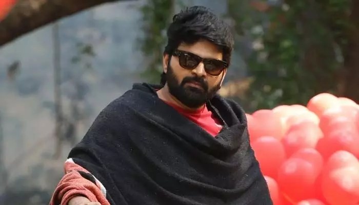 ఆ స్టార్ అంటూ శ్రీవిష్ణుకు 'బిరుదు'.. నెట్టింట హంగామా.. ఇంతకీ ఏంటా పేరు..? ఆ స్టార్ అంటూ శ్రీవిష్ణుకు 'బిరుదు'.. నెట్టింట హంగామా.. ఇంతకీ ఏంటా పేరు..?