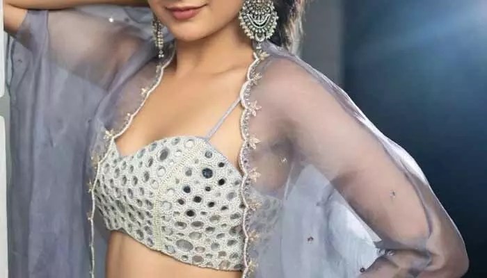 నేను దీనికి 'వేసవి అంతా' అని క్యాప్షన్ ఇవ్వాలనుకున్నాను కానీ బెంగళూరులో వర్షం కురుస్తోంది.. ఆషిక రంగనాథ్ పోస్ట్ వైరల్ నేను దీనికి 'వేసవి అంతా' అని క్యాప్షన్ ఇవ్వాలనుకున్నాను కానీ బెంగళూరులో వర్షం కురుస్తోంది.. ఆషిక రంగనాథ్ పోస్ట్ వైరల్
