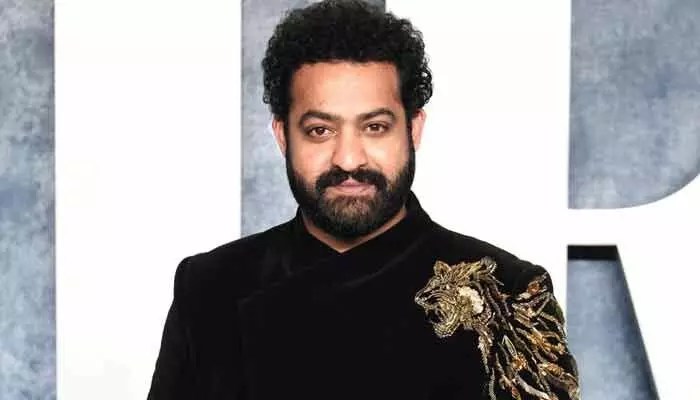 దాదాసాహెబ్ ఫాల్కే బయోపిక్లో ఎన్టీఆర్.. అంచనాలు పెంచుతున్న ట్వీట్.. దాదాసాహెబ్ ఫాల్కే బయోపిక్లో ఎన్టీఆర్.. అంచనాలు పెంచుతున్న ట్వీట్..