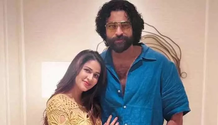 Lavanya Tripathi: లావణ్య త్రిపాఠికి ప్రెగ్నెన్సీ క్రేవింగ్.. భార్య కోసం తెగ కష్టపడిపోతున్న మెగా హీరో.. నెటిజన్ల రియాక్షన్ ఏంటంటే? Lavanya Tripathi: లావణ్య త్రిపాఠికి ప్రెగ్నెన్సీ క్రేవింగ్.. భార్య కోసం తెగ కష్టపడిపోతున్న మెగా హీరో.. నెటిజన్ల రియాక్షన్ ఏంటంటే?