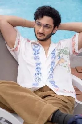 ఘట్టమనేని వారసుడిపై ట్రోల్స్.. అమ్మాయిలను ఏడిపించే విలన్ బ్యాచ్ అంటూ ఘట్టమనేని వారసుడిపై ట్రోల్స్.. అమ్మాయిలను ఏడిపించే విలన్ బ్యాచ్ అంటూ