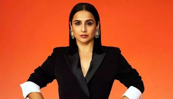 Vidya Balan: హీరోయిన్స్ అవకాశాలను బట్టి తమను తాము మార్చుకోవాలి.. స్టార్ నటి షాకింగ్ కామెంట్స్ Vidya Balan: హీరోయిన్స్ అవకాశాలను బట్టి తమను తాము మార్చుకోవాలి.. స్టార్ నటి షాకింగ్ కామెంట్స్