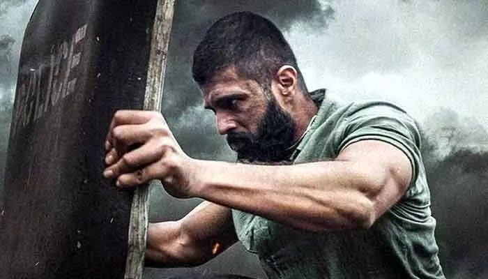 Vijay Deverakonda: విజయ్ దేవరకొండ కింగ్డమ్ రీషూట్ చేయనున్న డైరెక్టర్.. కారణంగా ఏంటంటే? Vijay Deverakonda: విజయ్ దేవరకొండ కింగ్డమ్ రీషూట్ చేయనున్న డైరెక్టర్.. కారణంగా ఏంటంటే?