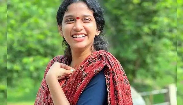 నా రీల్స్ చూసి ఆ స్టార్ డైరెక్టర్స్ నన్ను సంప్రదించారు.. కోర్టు ఫేమ్ శ్రీదేవి ఇంట్రెస్టింగ్ కామెంట్స్ నా రీల్స్ చూసి ఆ స్టార్ డైరెక్టర్స్ నన్ను సంప్రదించారు.. కోర్టు ఫేమ్ శ్రీదేవి ఇంట్రెస్టింగ్ కామెంట్స్