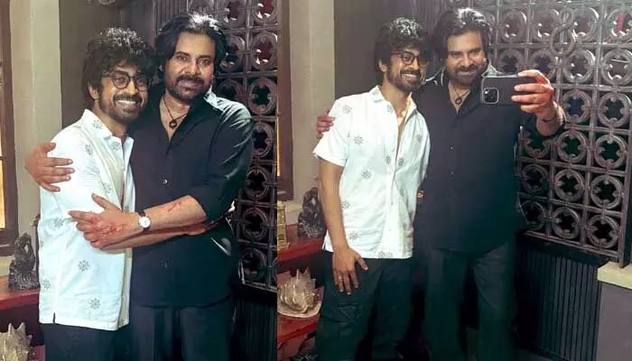 సెల్ఫీ ఇచ్చిన పవన్ కల్యాణ్.. ఉప్పొంగిపోయిన తమిళ నటుడు (OG) సెల్ఫీ ఇచ్చిన పవన్ కల్యాణ్.. ఉప్పొంగిపోయిన తమిళ నటుడు (OG)
