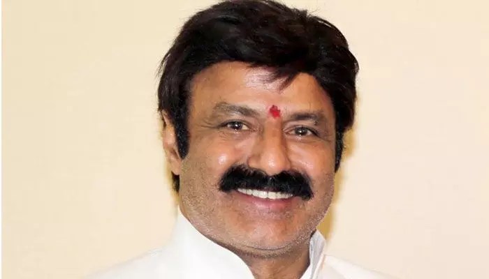 పొరపాటున నా నటనకు పద్మ భూషణ్ ఇచ్చారు: బాలయ్య పొరపాటున నా నటనకు పద్మ భూషణ్ ఇచ్చారు: బాలయ్య
